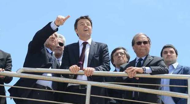 Renzi è a Salerno, giornata con Vincenzo De Luca: «Impegno totale del Pd»