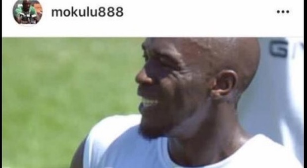 Mokulu, cori razzisti a Carpi lui li denuncia su Instagram