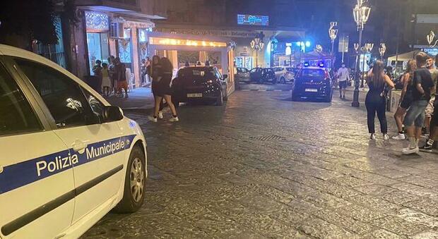 Blitz anti-Covid nella movida di Portici, controlli in strada e nei locali