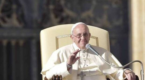 Papa Francesco a Napoli, tutte le curiosità: avrà le chiavi della città e mangerà maccheroni e arrosto coi detenuti