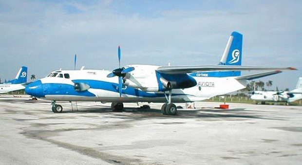 Cuba, aereo precipita con 8 persone a bordo