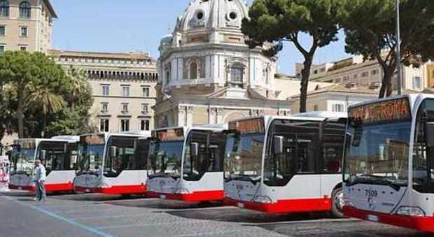 Atac, entro l'anno 150 nuovi autobus «Pugno duro contro i "portoghesi"»