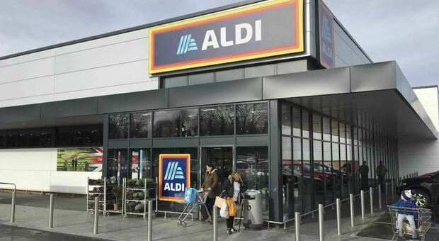 Supermercati Aldi assumono personale in Svizzera, stipendio a partire da 5.000 euro al mese: posizione aperte e come candidarsi