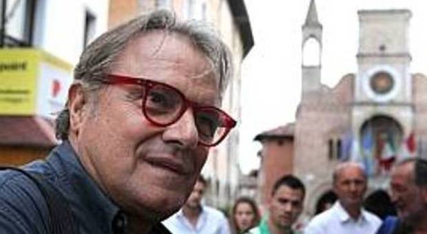 «Chi ha votato Bitonci è imbecille» Il sindaco querela Toscani
