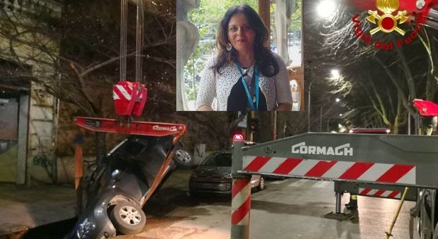 Roma, auto inghiottita nella voragine a Gianicolense, parte il ricorso: «Mio figlio ha rischiato la vita»