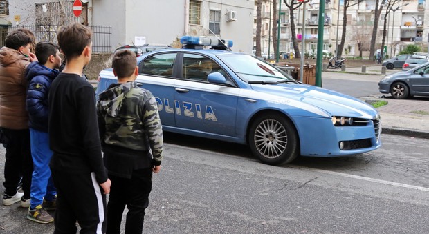 Stesa di Capodanno a Napoli, 12enne ferito: nove arresti nel clan Mazzarella