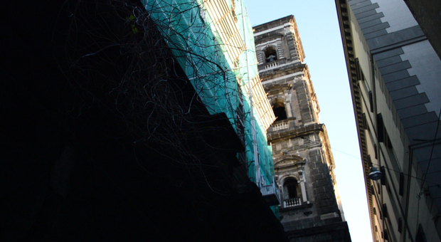 Napoli, Sant'Agostino: via i tendaggi ma i restauri proseguono da 40 anni