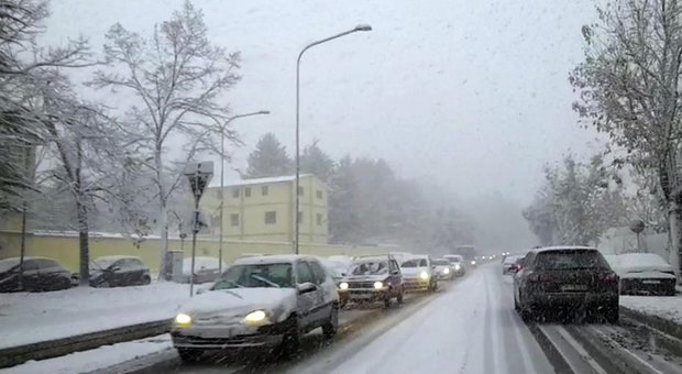 Freddo e maltempo: previste nevicate domani in Abruzzo