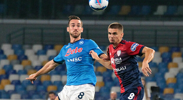 Napoli-Cagliari, Fabian Ruiz è super e la difesa non sbaglia più nulla