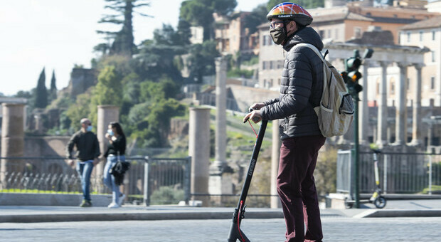 Mobilità, Assosharing sulla sicurezza stradale: «Nessuna emergenza monopattini in Italia»