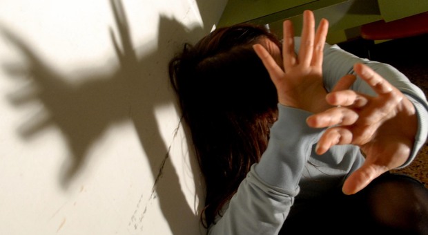 Violenza sulle donne: a Scampia uno sportello per fornire assistenza psicologica e legale alle vittime