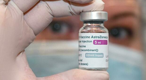 AstraZeneca, riparte la vaccinazione in Italia: il punto sulle Regioni, quando riprende la somministrazione