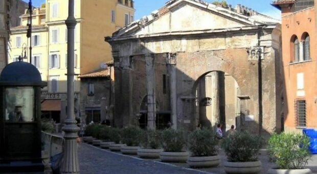 Roma, allarme bomba alla scuola ebraica dopo telefonata anonima: evacuati 900 bambini. «Ma era un'esercitazione»
