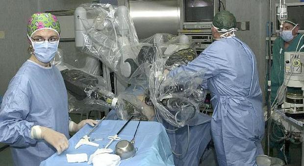 Pordenone prenota un robot chirurgico, ma arriva prima a Udine