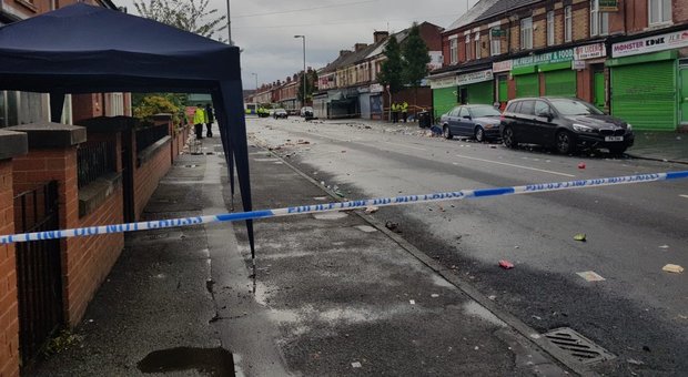Terrore a Manchester, sparatoria dopo il Carnevale caraibico: 10 persone in ospedale Video