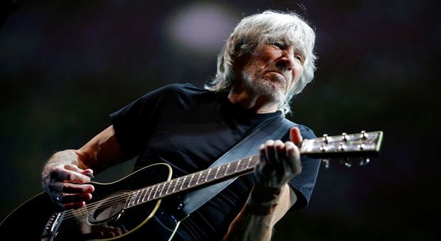 Roger Waters, messaggio pro-migranti al concerto: «Meritano rispetto, attenti al neofascismo»