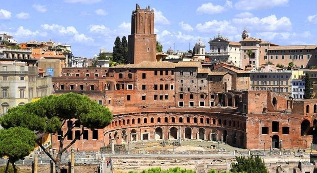 Roma, torna la prima domenica gratis dei musei comunali: ai Fori Imperiali con la mascherina