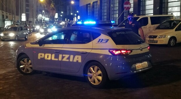 Movida a Napoli, multato parcheggiatore abusivo a piazza Matteotti