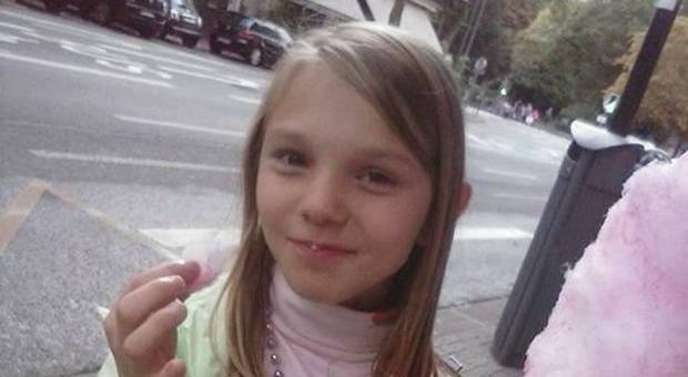 Angélique Six, trovata morta a 13 anni. La confessione del killer: «L'ho portata a casa mia per stuprarla»