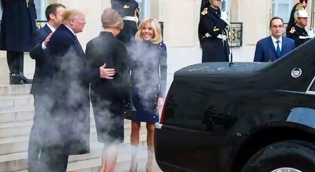 La Cadillac del presidente Trump rende l'aria irrespirabile all'Eliseo