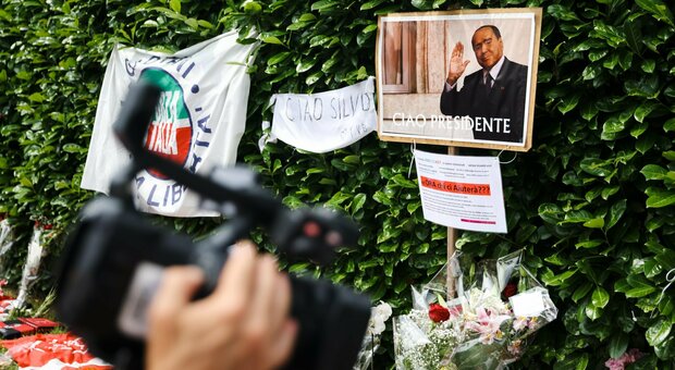 Berlusconi, i funerali di Stato: dove vederli in tv su Mediaset, Rai e Sky. La sera speciale Porta a Porta