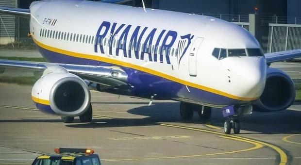 Ubriaca sul volo Ryanair atterra in Irlanda ma è convinta di essere in Spagna