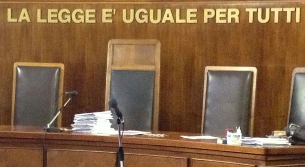Roma, professore assolto dopo tre anni di processo: era accusato di aver malmenato uno studente