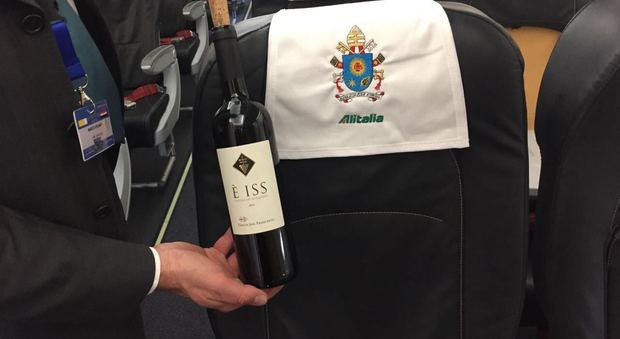 Papa Francesco gusta il vino dei francescani di Tramonti