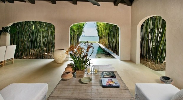 immagine In vendita la villa zen di Calvin Klein a Miami: 16 milioni di dollari