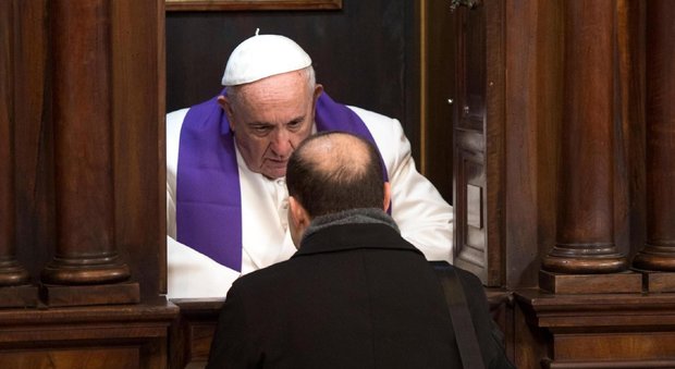 Il Papa ringrazia i Missionari della Misericordia per avere confessato e assolto anche dal peccato di aborto