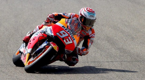 Aragon, è Marquez il più veloce: Rossi cade ed è solo 18esimo