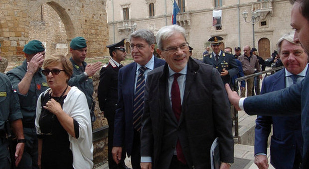 Si tratta a Roma con i sindaci Il ministro: «A Tap e Snam chiederò più compensazioni»