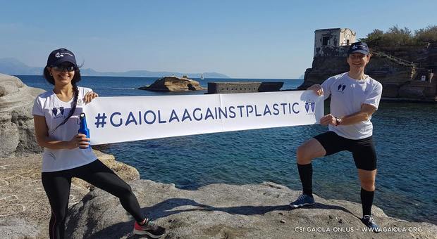 Gaiola e Plastic Free Runners contro il “vuoto a perdere” per salvare l’ambiente