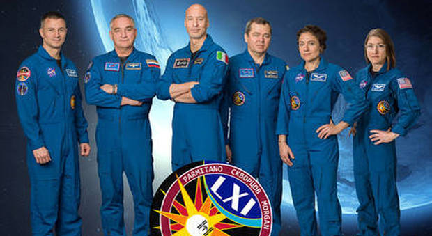 Da sinistra: Andrew Morgan, Alexander Skvortsov, Luca Parmitano, Oleg Skripochka ,Jessica Meir e Christina Koch