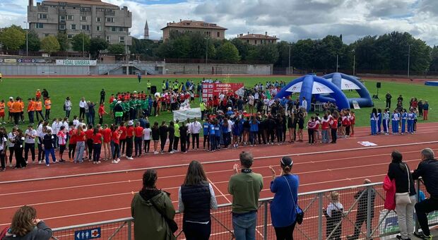 Un momento della Finale Oro organizzata allo stadio Santa Giuliana dall’Atletica Capanne in stretta collaborazione con il comitato regionale umbro della Fidal