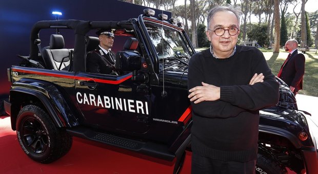 Sergio Marchionne, amministratore delegato di FCA, durante la consegna di una Jeep Wrangler all'Arma dei Carabinieri al Comando Generale dei Carabinieri a Roma