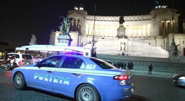Roma, rapporti sessuali con un 16enne, arrestati quattro “insospettabili” fra cui un poliziotto