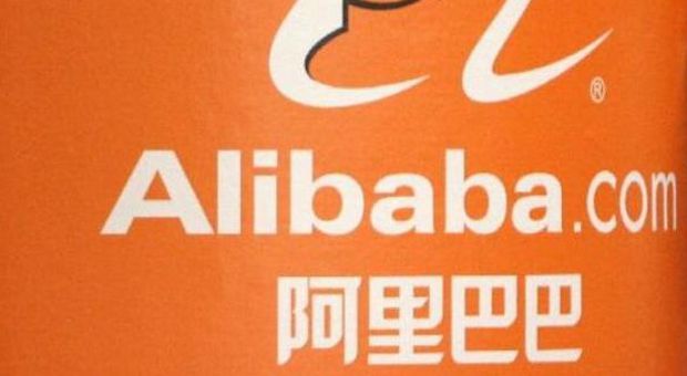 I big della moda fanno causa ad Alibaba: «Vende prodotti falsi online»