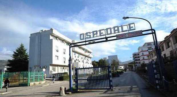 Ospedale Caserta, 4 contagi tra addetti al pronto soccorso: tamponi ai colleghi