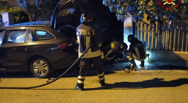 L'intervento dei vigili del fuoco in via Fonte Serpe a Porto Sant'Elpidio