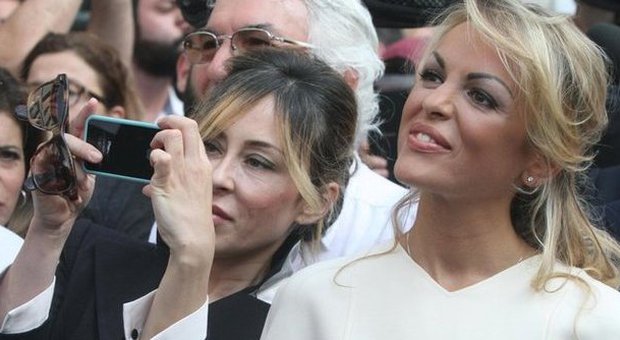 Berlusconi, Francesca Pascale: Marina potrebbe fare benissimo la leader di partito. Ma il papà non la vuole sacrificare