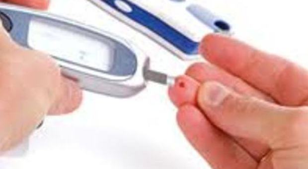 Diabete, i medici: «No alla cura con i cibi al posto dell'insulina, ne va della vita»