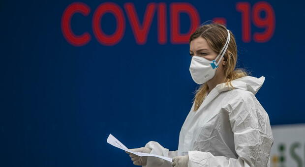 Covid, Francia: superati i 13mila casi in 24 ore. In Israele iniziato il secondo lockdown nazionale