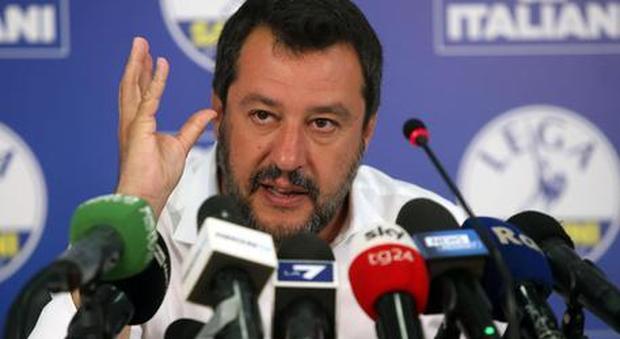 Castrazione chimica, Salvini torna all'attacco: «Buona pratica da adottare anche in Italia»
