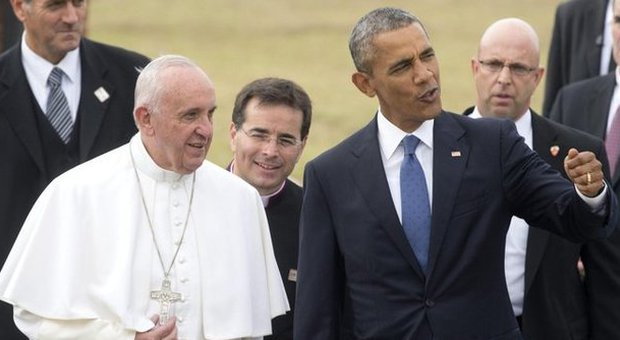 Papa Francesco arriva negli Usa: accolto da Obama con moglie e figlie