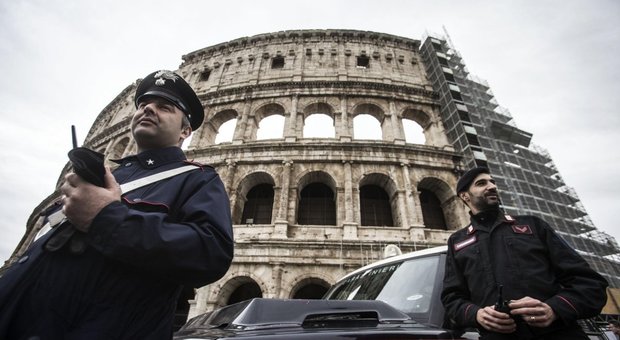 Roma, Colosseo, per i turisti al via piano antitruffe del Comune