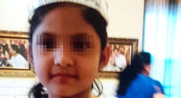 Usa, bimba di 9 anni trovata morta nella vasca da bagno: caccia alla matrigna