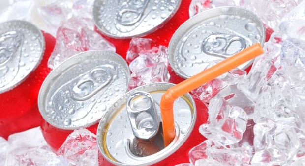 Coca-Cola ha quasi raddoppiato l'utile e fa meglio del previsto