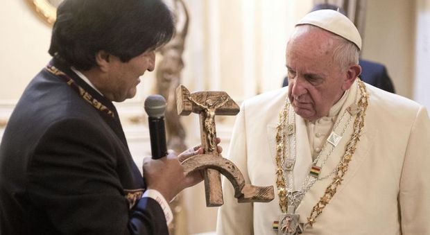 Morales dal «Fratello Papa Francesco» per la terza volta: chiede aiuto per la crisi con il Cile