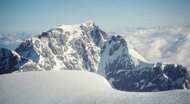 Valanga travolge due scialpinisti sull'Ortles: uno ferito in ospedale